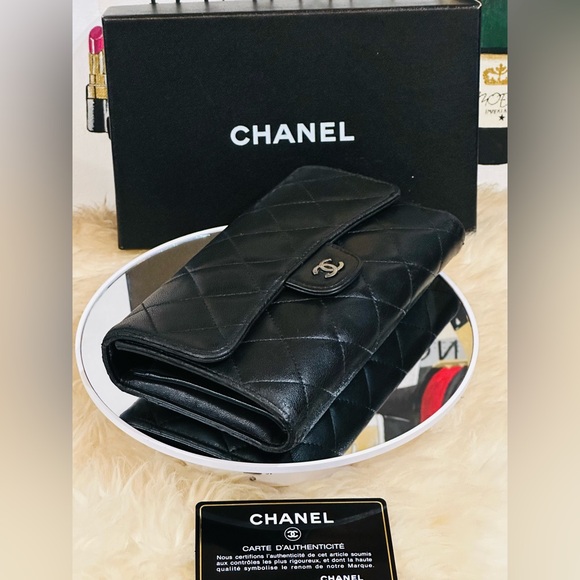 πCHANEL LAMBSKIN MATELASSE Trifold Long Wallet Authenticity Card Full Inclusion - Picture 3 of 17